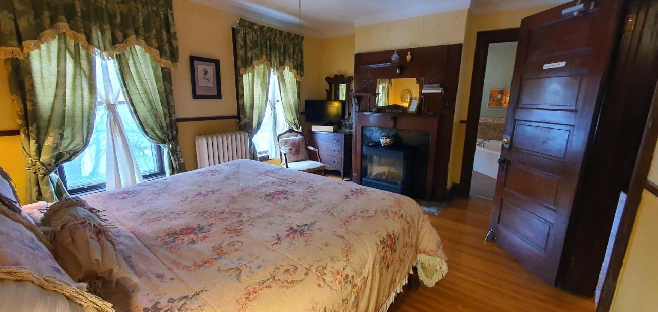 A Night To Remember B & B Niagara Falls Exterior photo
